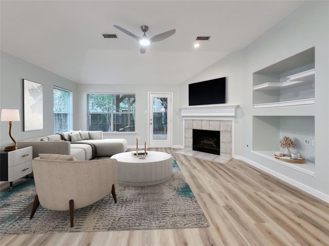 27 Auburn Path Dr — Wdlnds Village Alden Br 47
