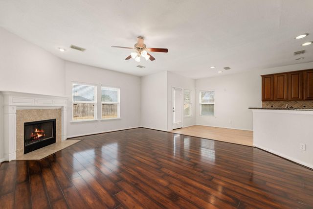 21426 Venture Park Dr — Long Meadow Farms