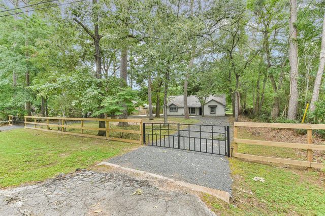 4003 E Mossy Oaks Rd — Mossy Oaks 1 Unr