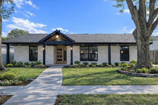 6139 Valkeith Dr — Maplewood South Sec 07 R/P