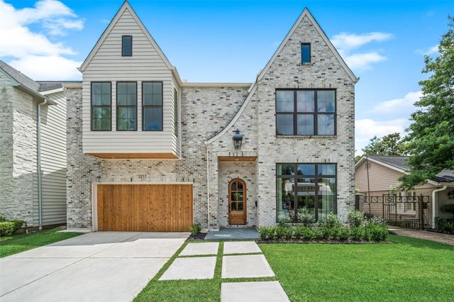 2217 Sul Ross St — Alabama Place