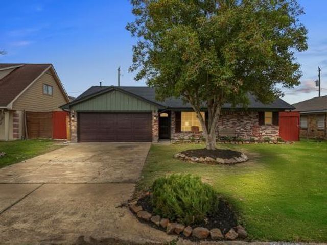 11007 Green Arbor Dr — Rainbow Valley Sec 01