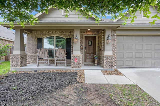 676 Oak Circle Dr E — Cedar Woods