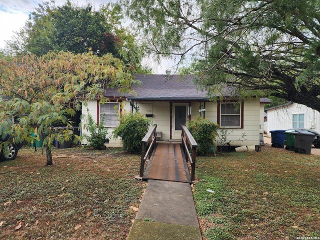 706 W Lullwood — BEACON HILL