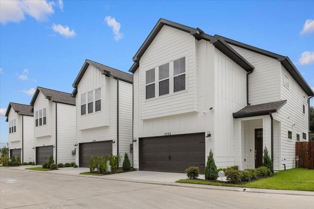 5013 Elizabeth City St — Southern Palm