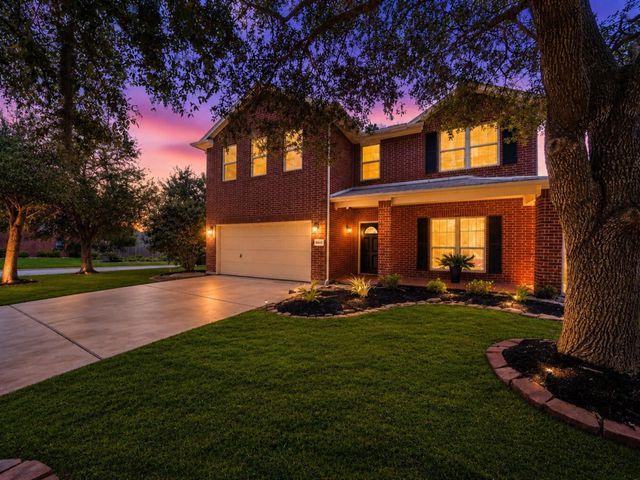 8618 Silver Lure Dr — Walden On Lake Houston