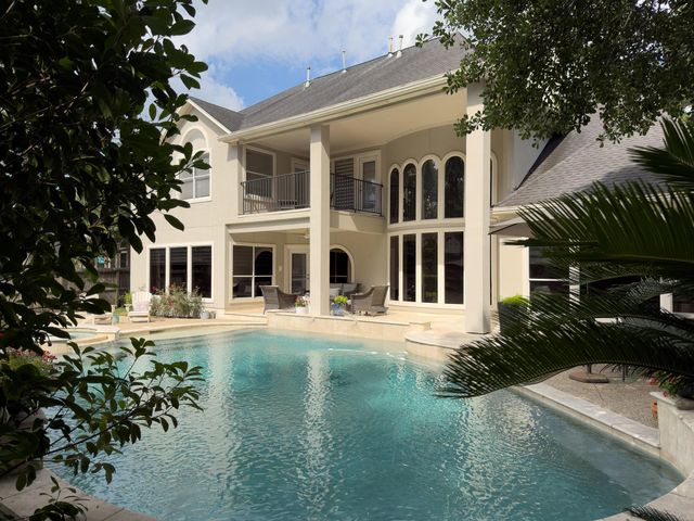 106 Fairbranch Cir — The Woodlands Alden Bridge