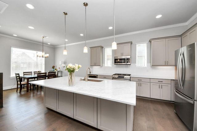 5720 Petty St — Colina Pk/Petty Street