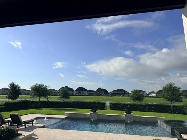 10414 Fountain Shore Dr — Sienna