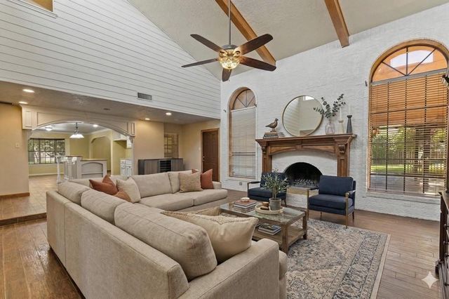 10703 Crestfield Ct — Norchester South