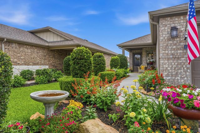 410 Thistle Thorn Dr — Del Webb The Woodlands