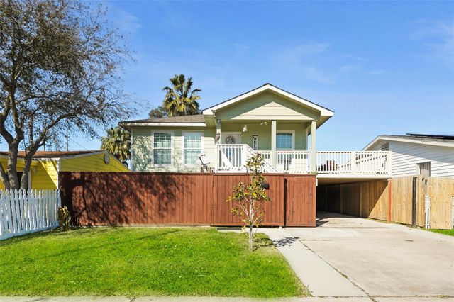 4712 Avenue K — menard