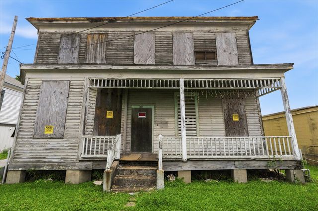 414 14th St — Galveston Townsite