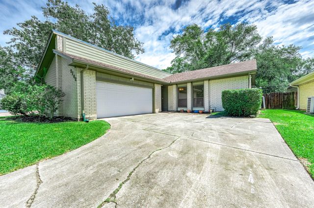 2702 Dove Tree Dr — Deer Trail Sub
