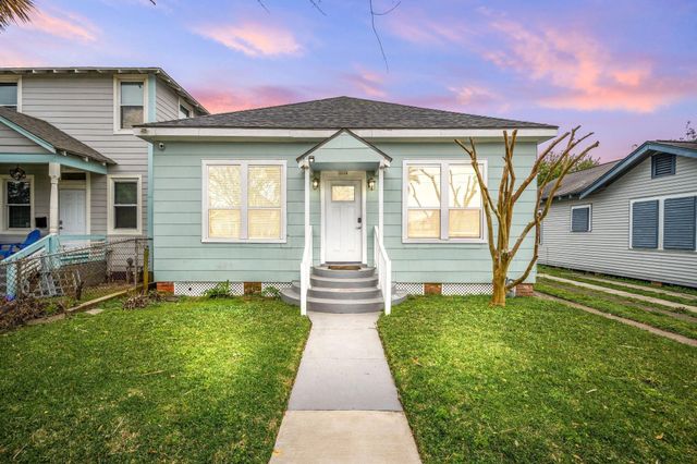 3529 Avenue S — Galveston Outlots