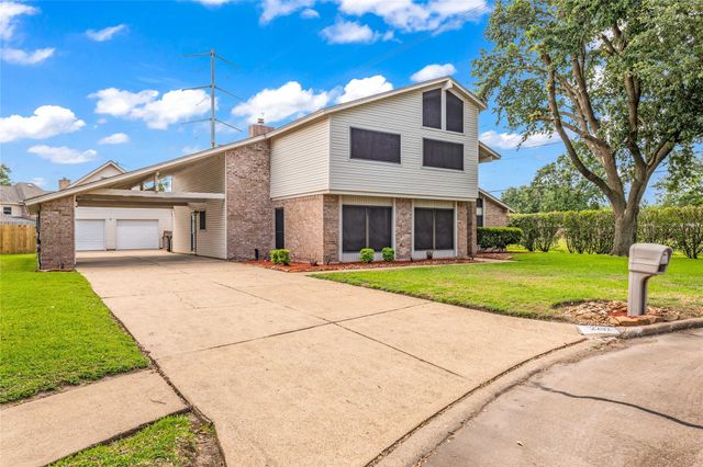 2202 Erin Glen Ct — Erin Glen Sec 03