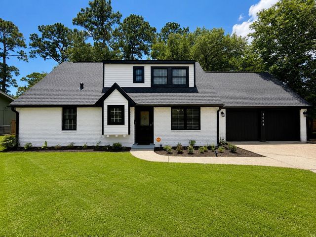 3004 Woodland Dr — Shadowland 2