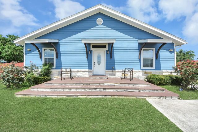 1106 S 8th St — La Porte