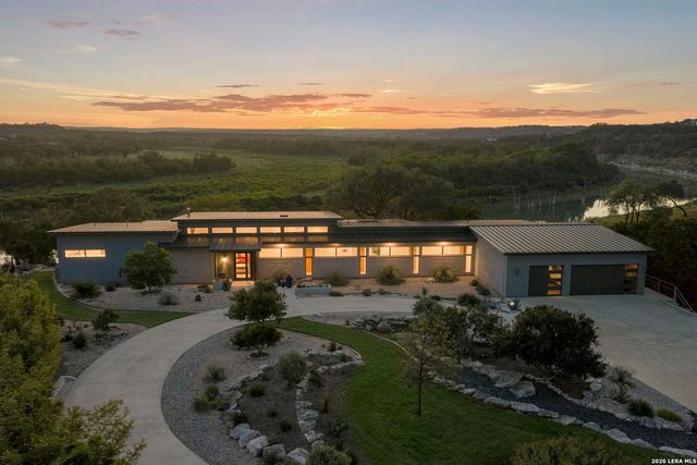 352 Arthur Ct — PENINSULA AT MYSTIC SHORES