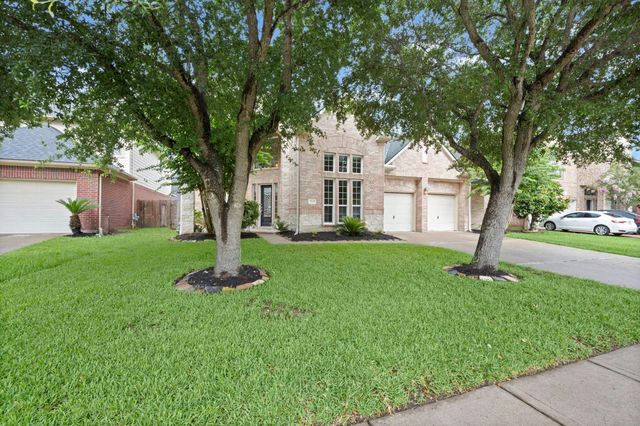 7515 Crescent Lake Ct — Summer Lakes Sec 1