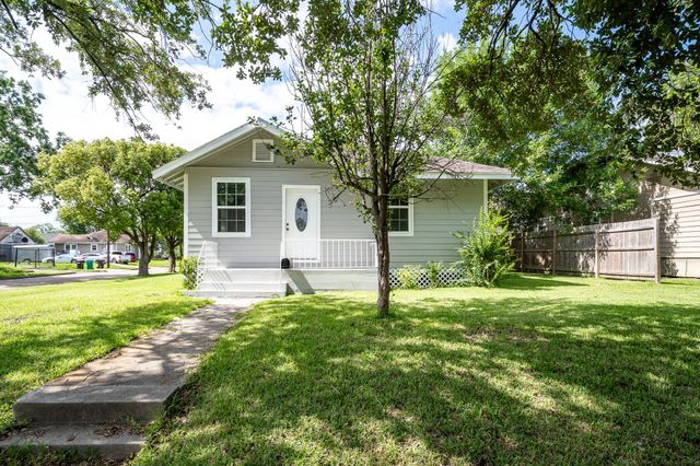 3201 Iowa St — East Baytown