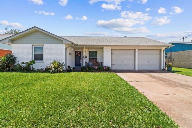 2805 Pine St — Gulf Village 2
