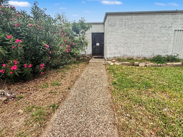 2106 Avenue L — Galveston Townsite