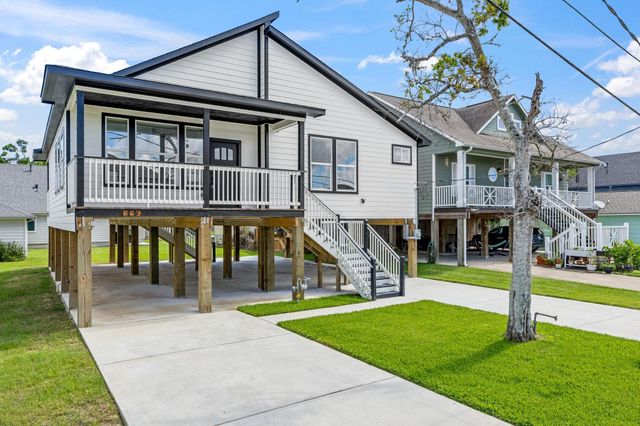 226 S Y St — Oakhurst