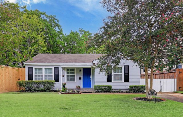 5217 Locust St — Bellaire