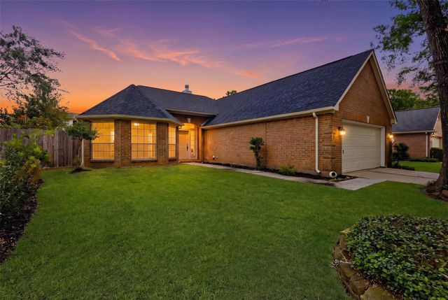 1811 Ridgeway Trail — Kingwood Place Village