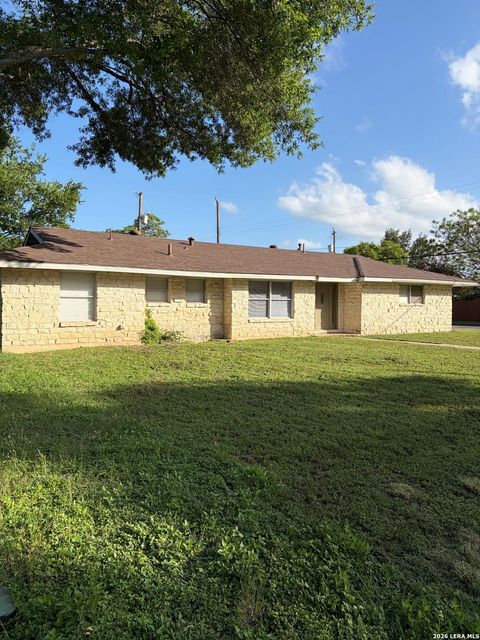 302 E Byrd Blvd — OLD ROSE GARDENSC