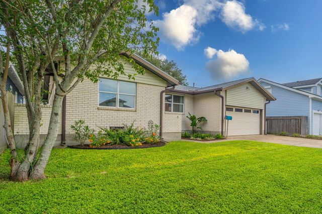4110 Avenue Q 1/2 — Galveston Outlots
