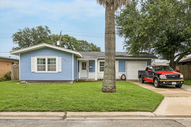 6605 Fairway Dr — Golf Crest