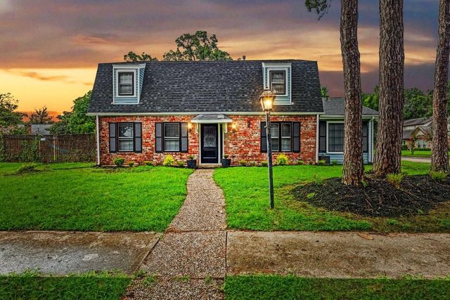 2207 S Palm Ct — Parkview Estates 4