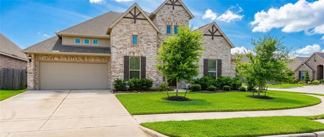 5506 Highland Dr — Parkway Trls Sec 4