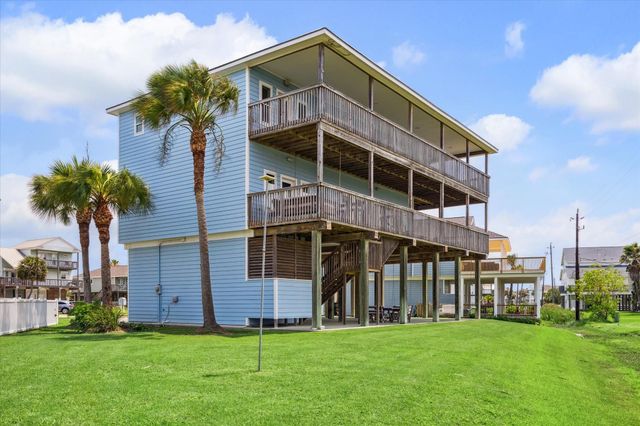 4015 Warchest Ct — Pirates Beach