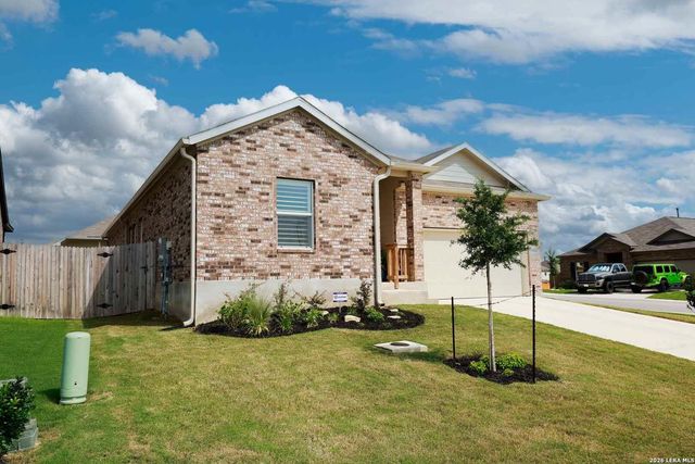 5904 American Elm — HIDDEN TRAILS