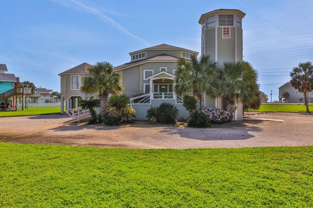 18403 Shaman Dr — Indian Beach 1