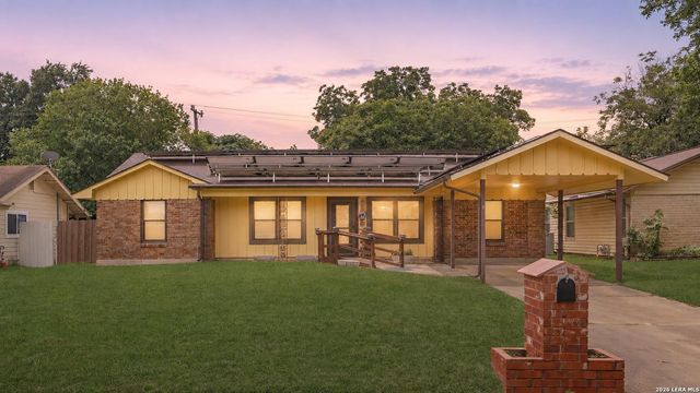 105 Scott Ave — ROSE GARDEN