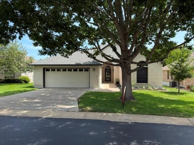 130 W Creekview Dr — Heritage Hill Country