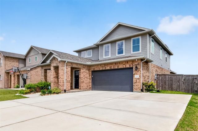 12119 Rushing Ridge Dive — Heights of Barbers Hill