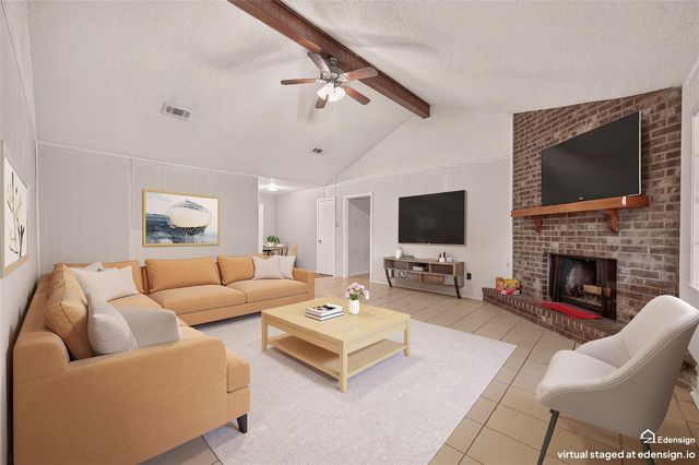 1001 N Shepherd Dr — Danubina Courts Sec 02b