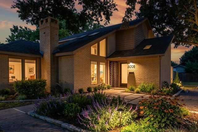 5008 Locust St — Bellaire
