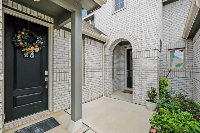 5608 Forest Cove Dr — Sendero