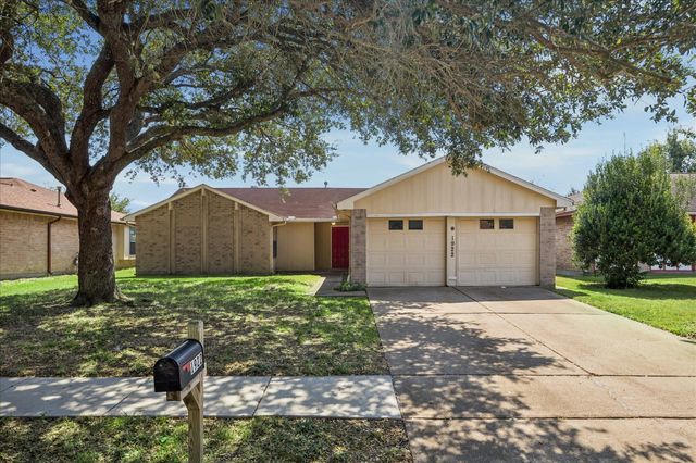 1922 Summer Place Dr — Quail Green West