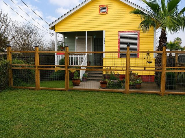 2825 N Sonny Ln — Sunnylane Unrec T&L Sec 2