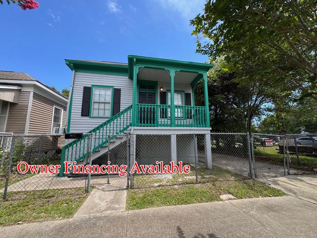 3621 Winnie St — Galveston Townsite