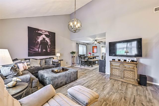 115 Lazy Hollow Dr — Countryside Sec 2/Countryside