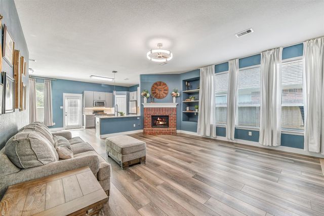994 Jefferson St — Hamilton Square Sec 2