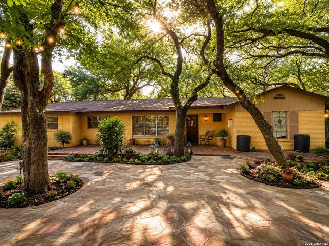 117 WAGON TRAIL RD — SHAVANO PARK